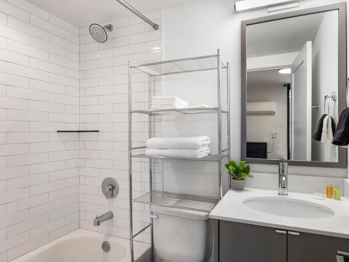 Comfortable Studio With Queen Bed, City Walkable! Lägenhet Atlanta Exteriör bild